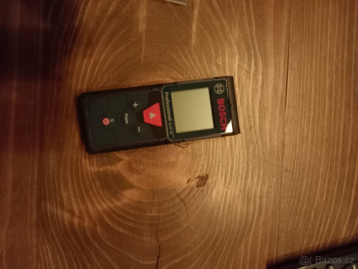 Laserový dálkoměr Bosch glm 40 profesional - 2