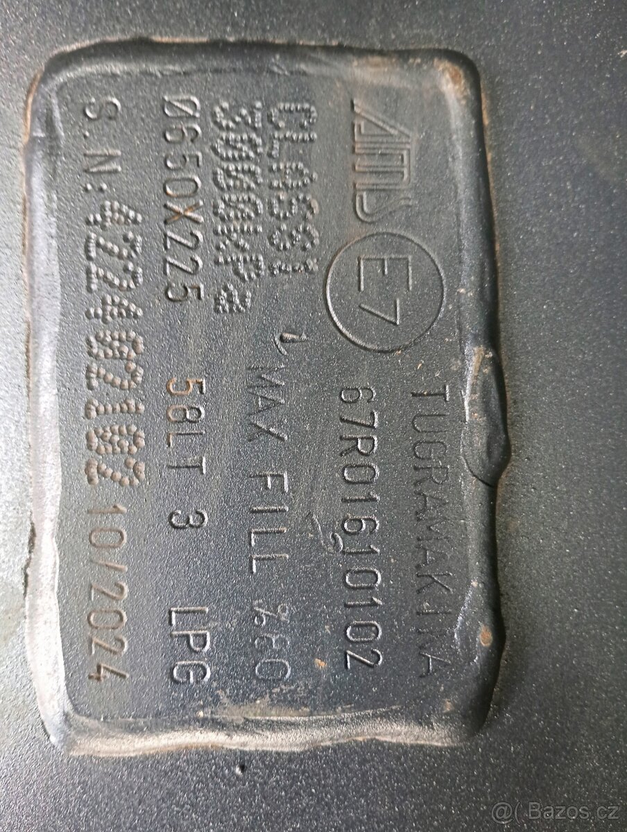 LPG nádrž platnost 10/2034 - 2