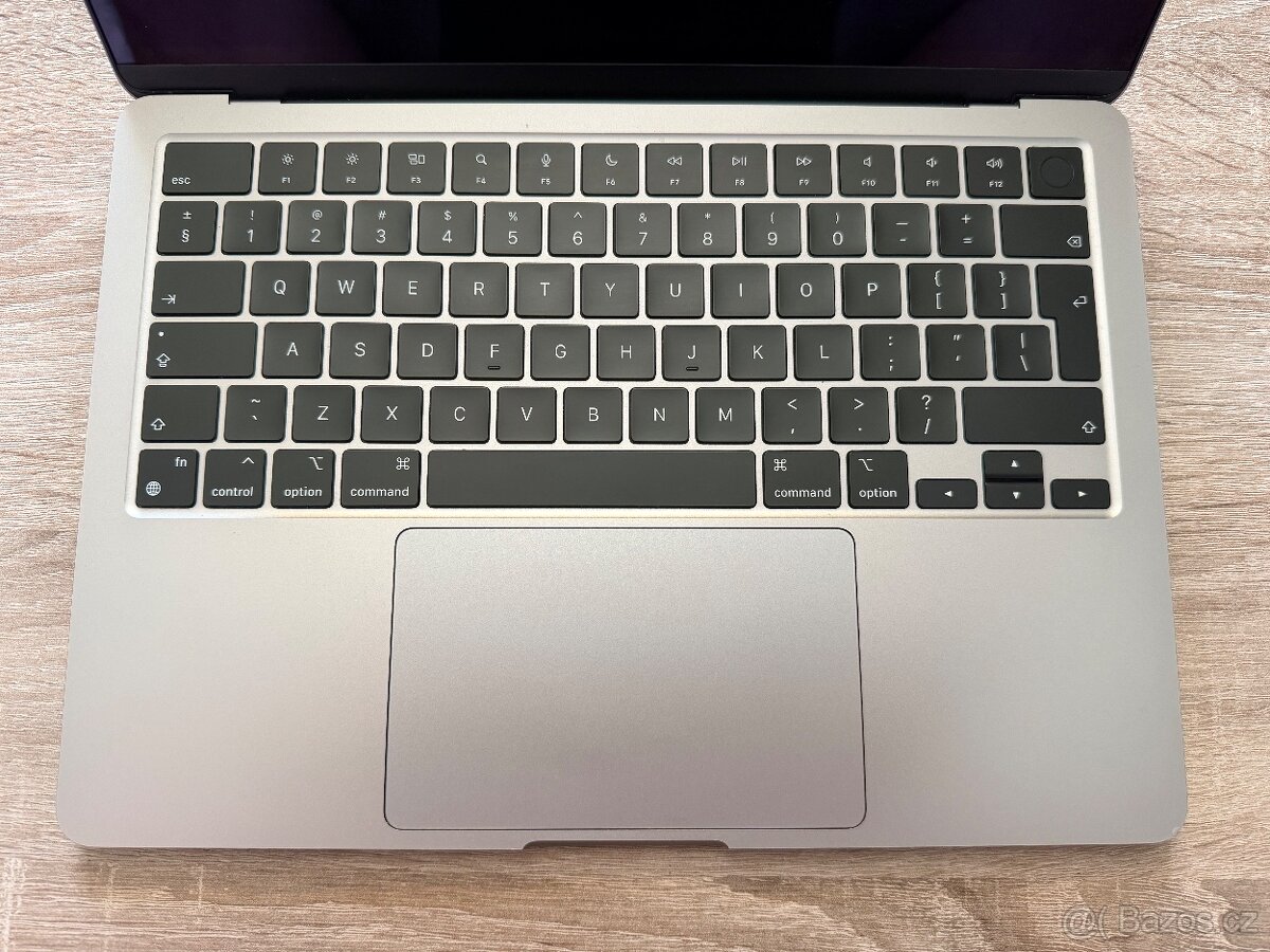 MacBook Air M3, 16GB RAM / 256GB SSD - 2