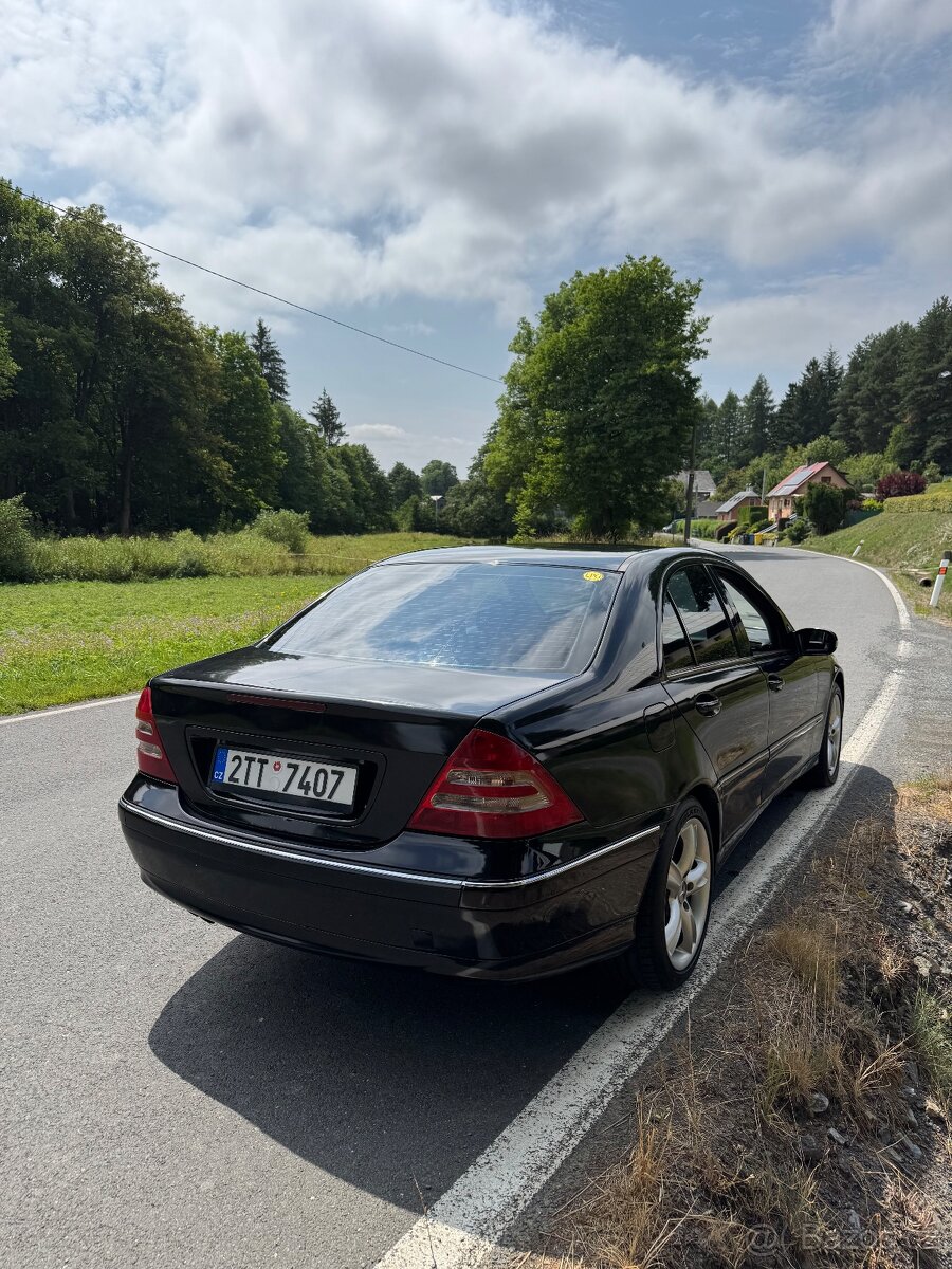 Mercedes-Benz c200 - 2