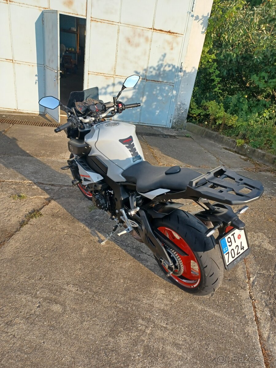 Yamaha mt 10 - 2