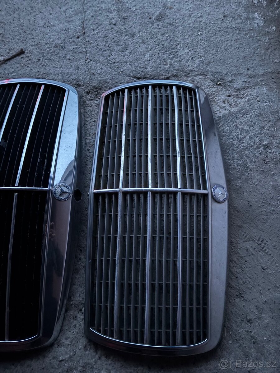 W123 predni maska kapoty - 2