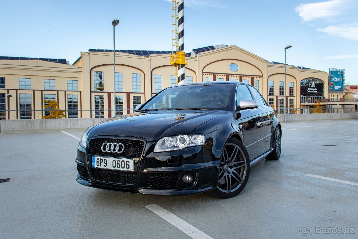 Prodám Audi RS4 - 2