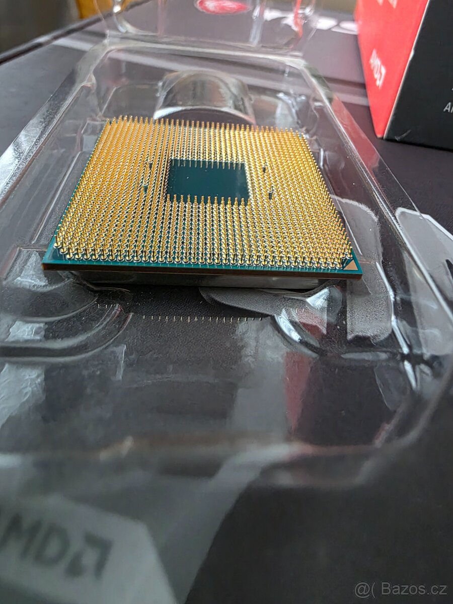 Ryzen 5 2600X s origo chladičem - 2