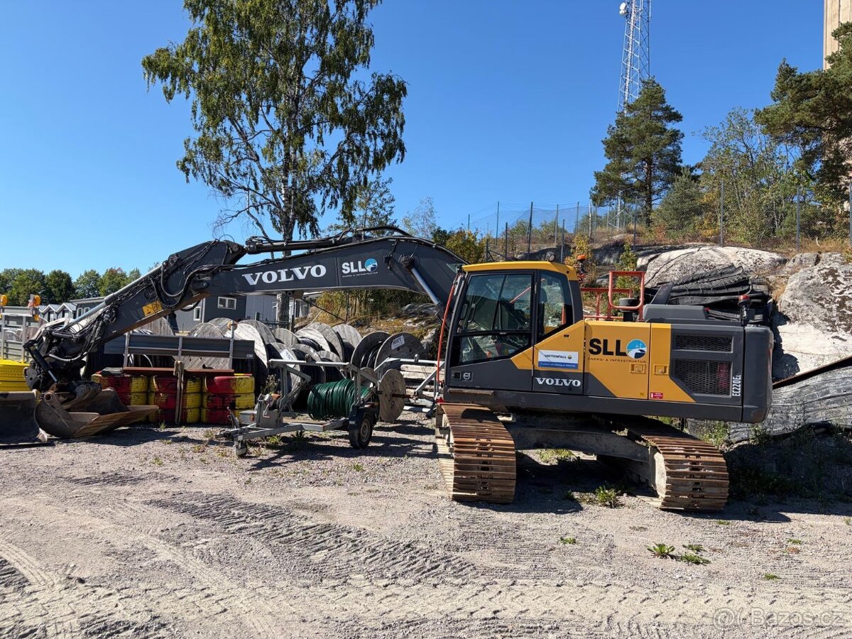 Pásový bagr Volvo EC 220 EL - 2