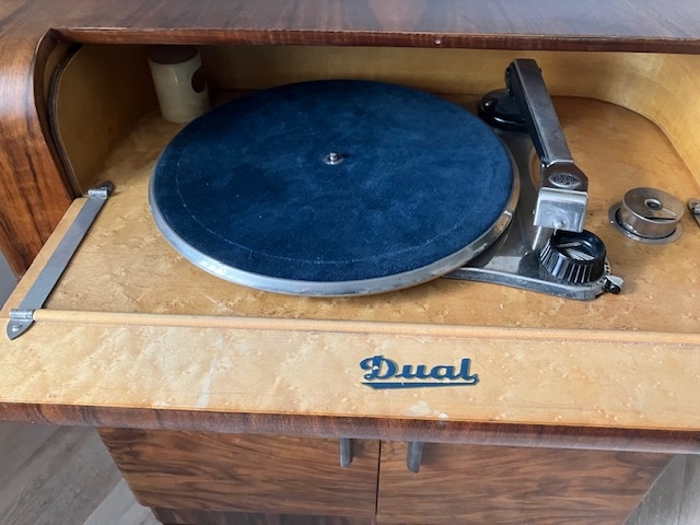 Gramofon DUAL první republika - 2
