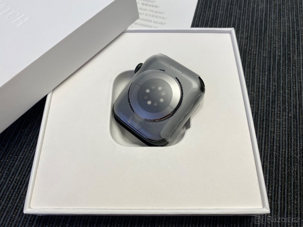 NOVÉ Apple Watch Series 7 45mm Green GPS - 2