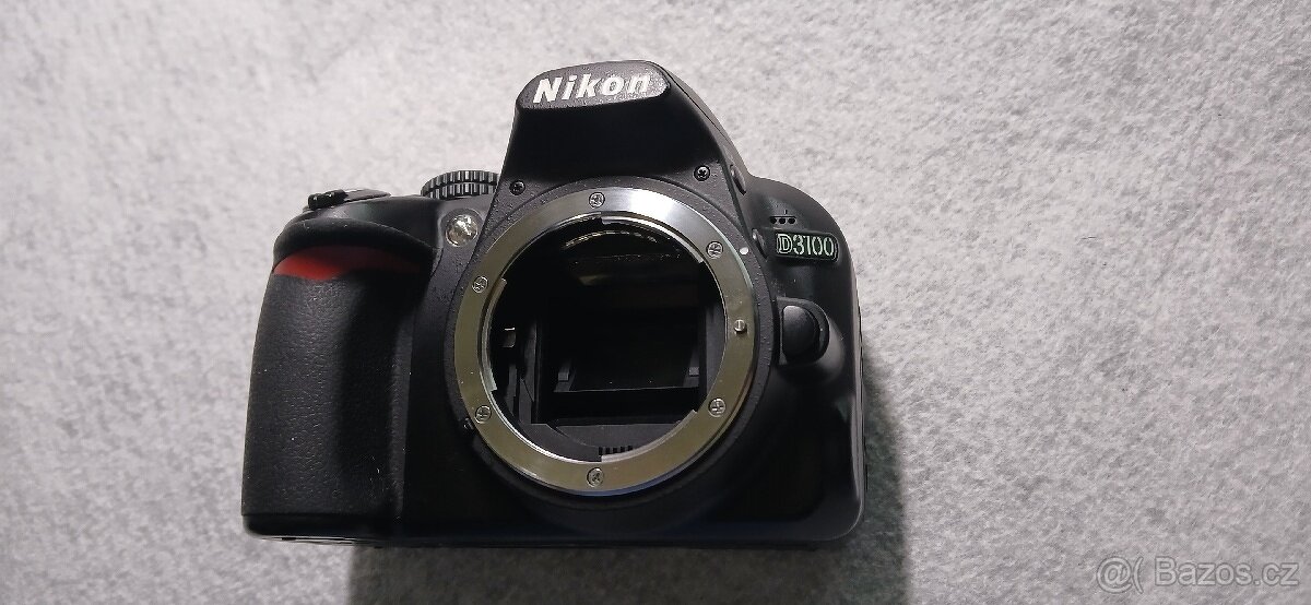 Nikon D3100 - 2
