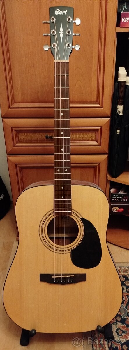 Prodám elektroakustickou kytaru Cort - 2
