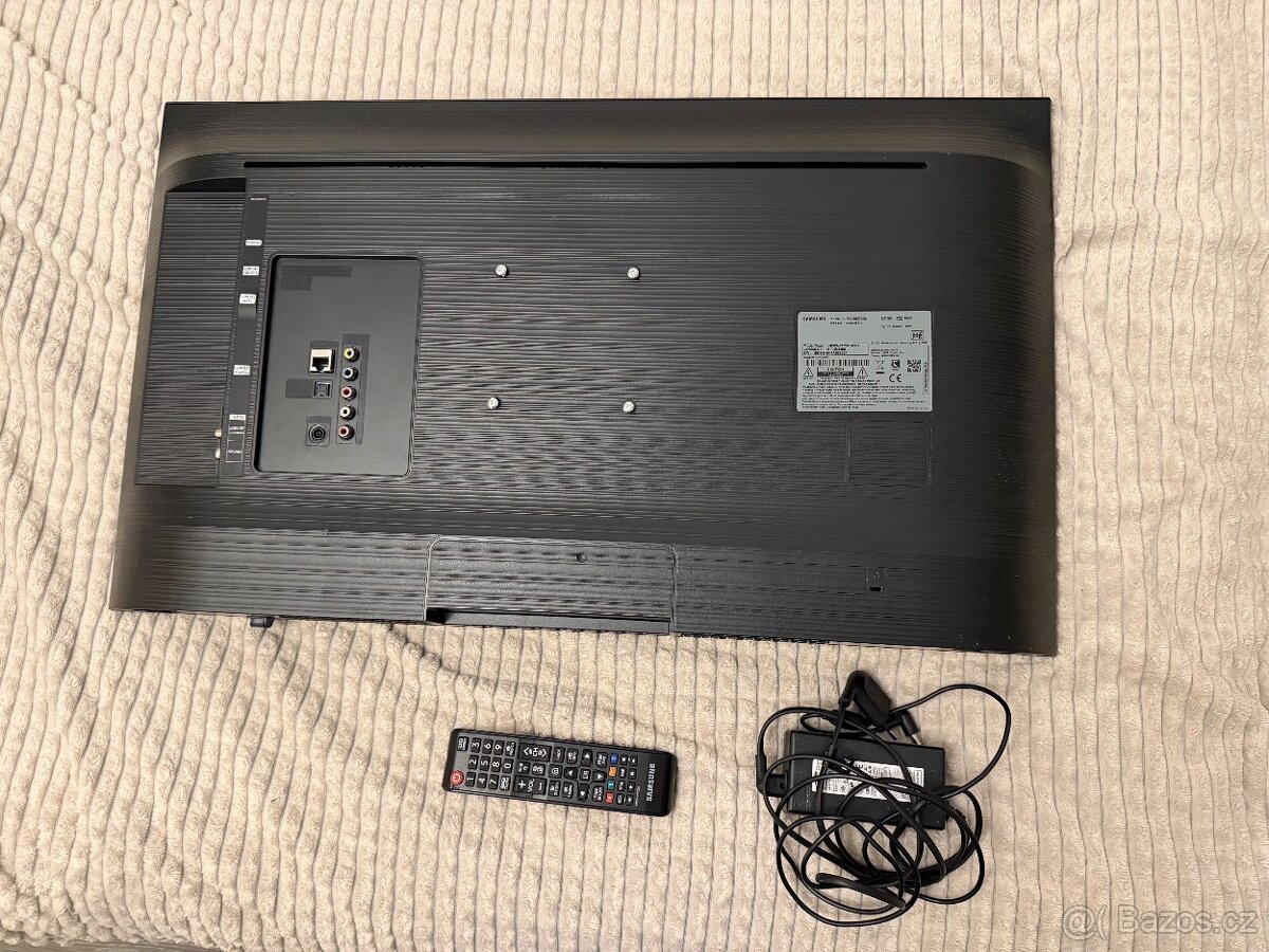 Smart TV Samsung 32” + držák - 2