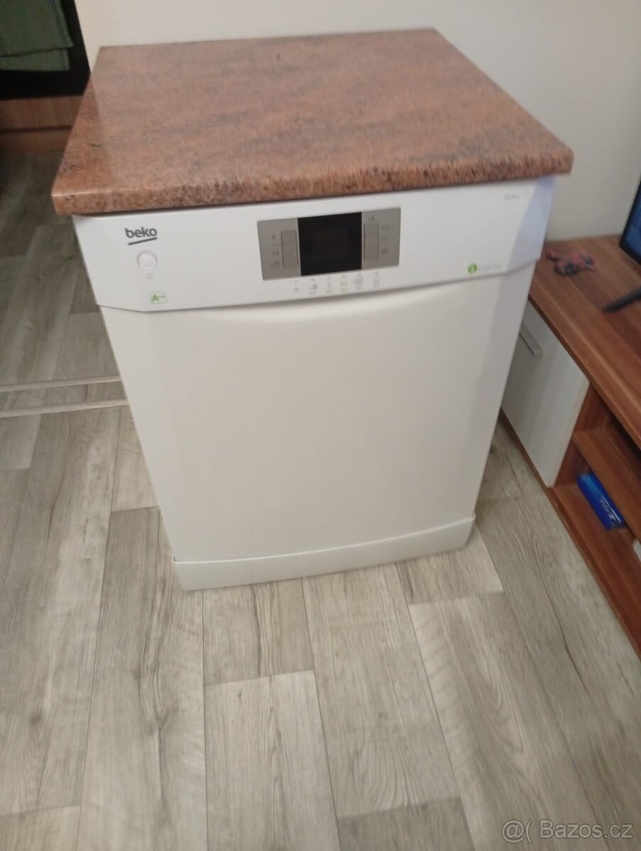 MYČKA NÁDOBÍ BEKO 60cm A++ - 2