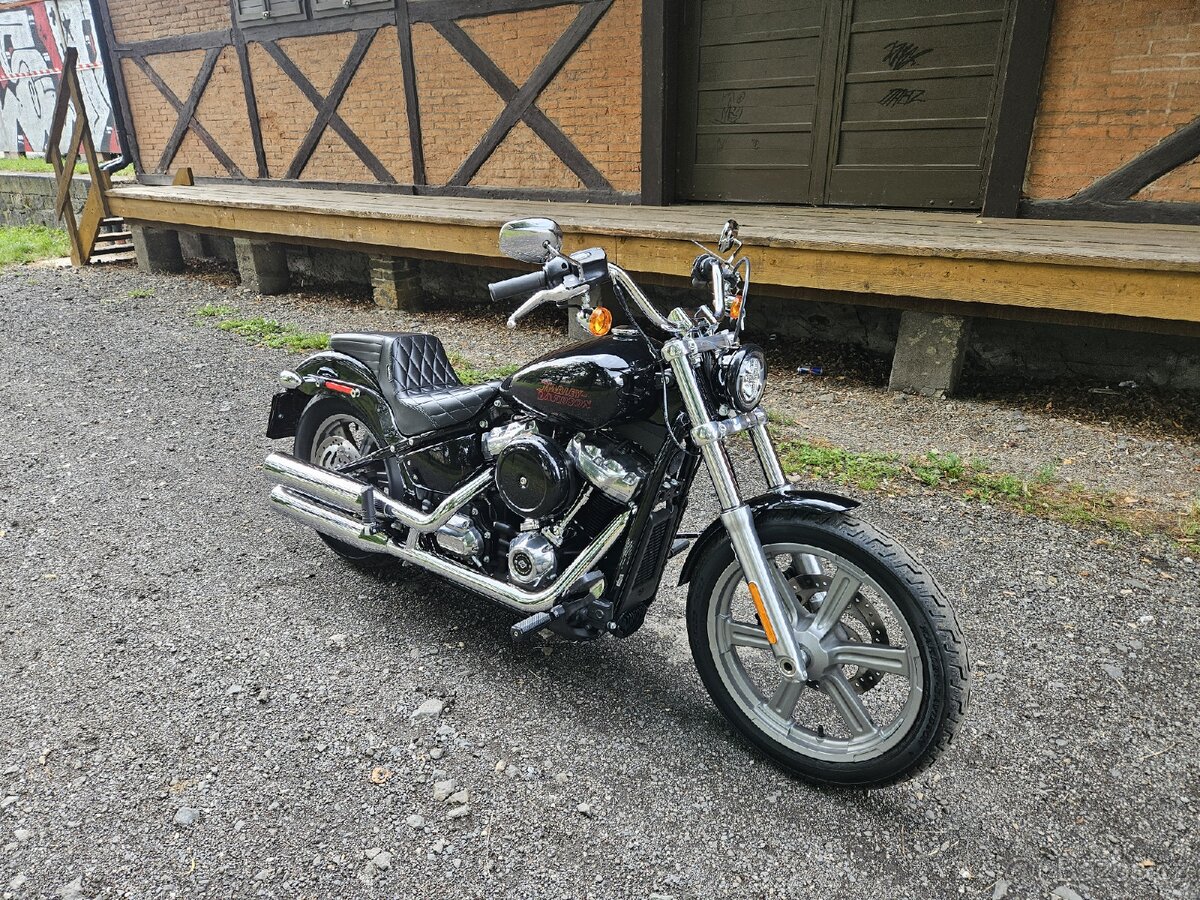 HARLEY DAVIDSON FXST SOFTAIL STANDARD 2023 najeto1082km107cu - 2