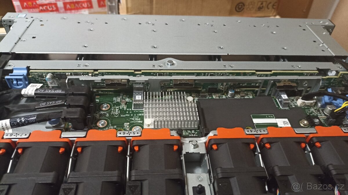 1U Dell PowerEdge R640 12SFF, 2x Xeon Gold 6138, 16GB RAM - 2