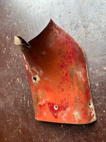 Predám vrchná časť prsíček, prsíčka JAWA pionýr 555 550 - 2