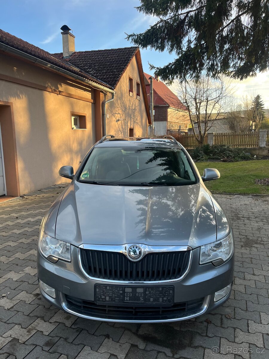 Škoda Superb II PANO – 2.0 TDI DSG tažný Nova STK 2012 - 2