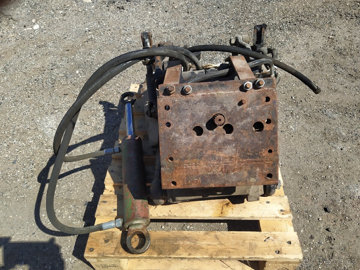 Čelní hydraulika Bělorus, i na jiný malotraktor - 2