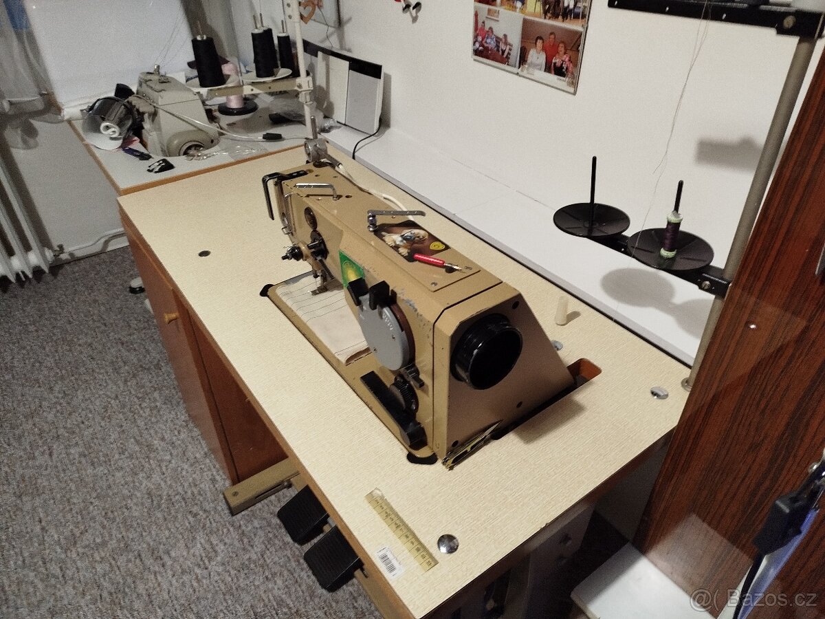 Průmyslový šicí stroj Minerva - 2