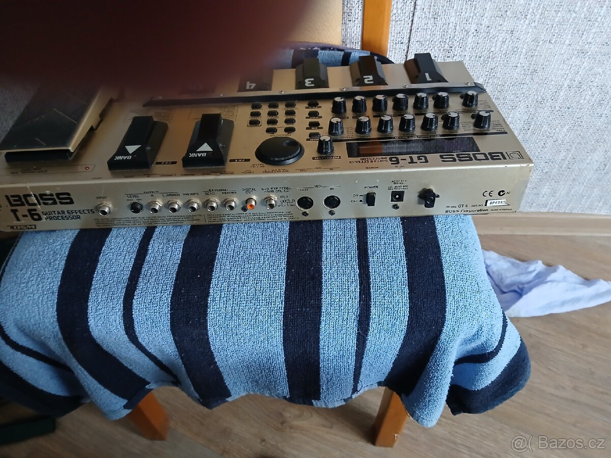 Efekt Roland Boss GT.6 zlatý - 2