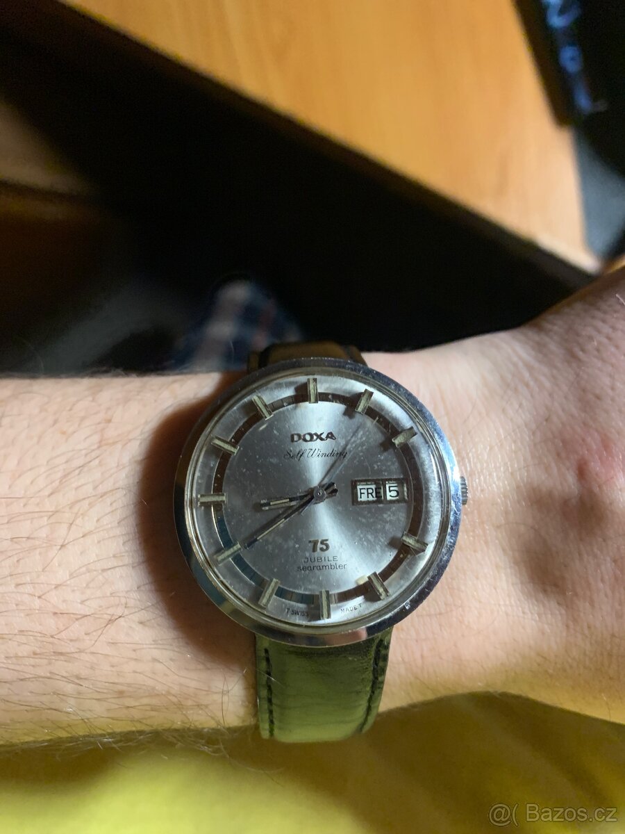 hodinky DOXA - 2