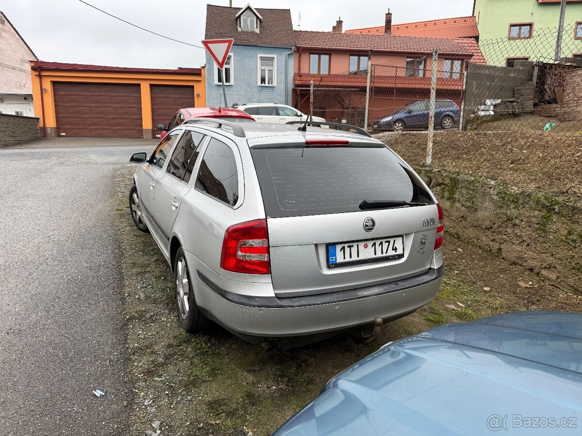 Škoda Octavia 1.6fsi - 2