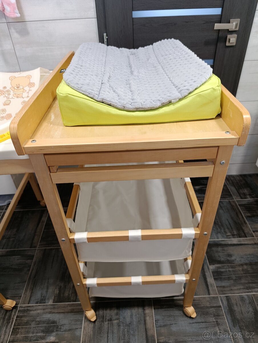 Přebalovací pult s vaničkou - 2
