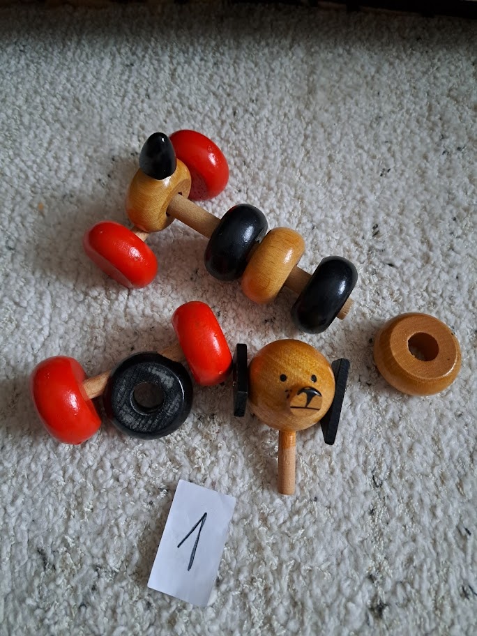 starožitné hračky dřevěné - 2