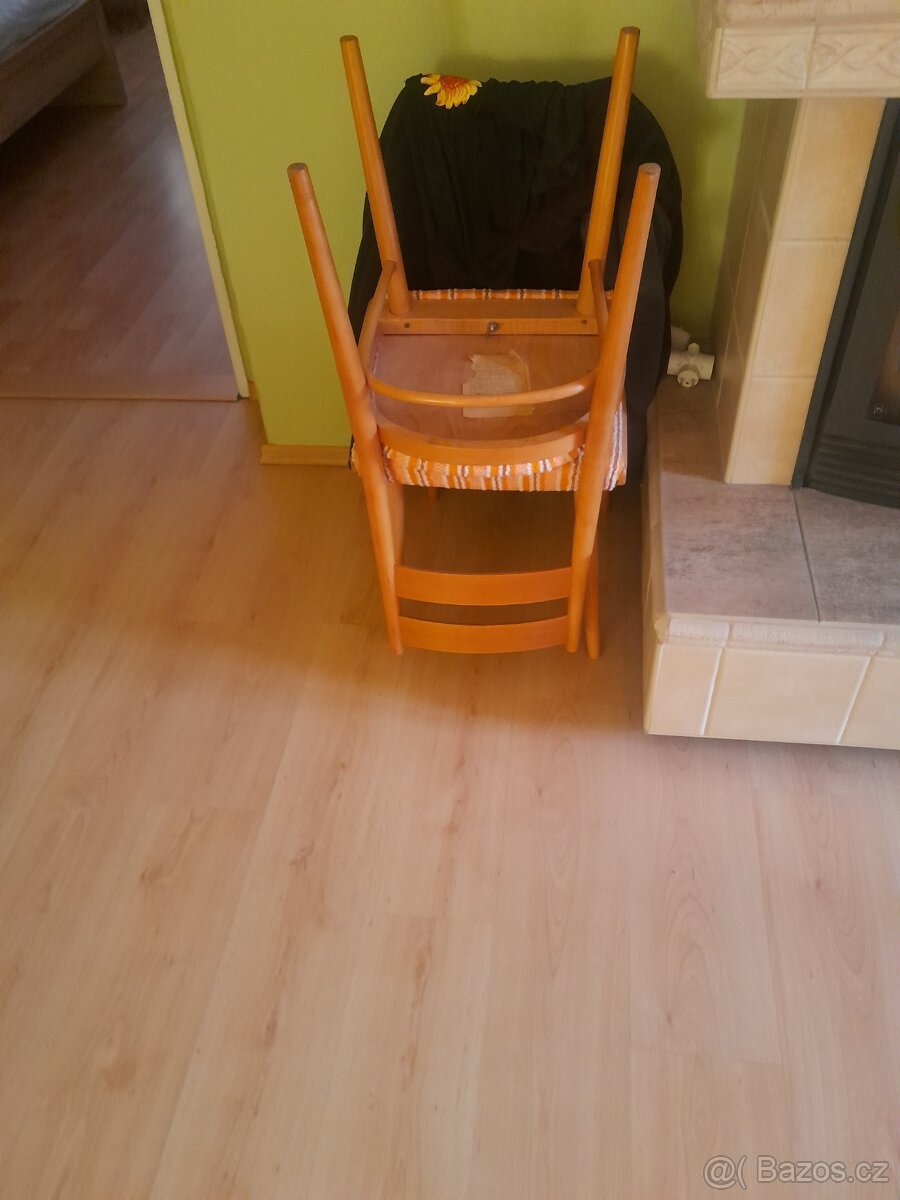 Rozkladaci starší sedacka - 2