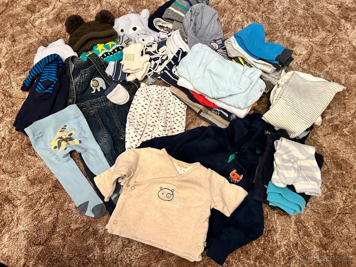 Mix oblečení (140 ks) kluk 0-12 měsíců - 2