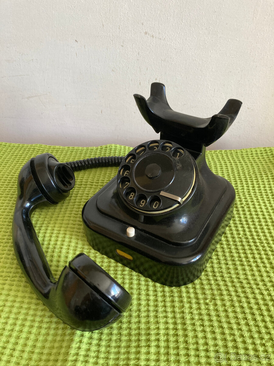 Starožitný telefon - 2