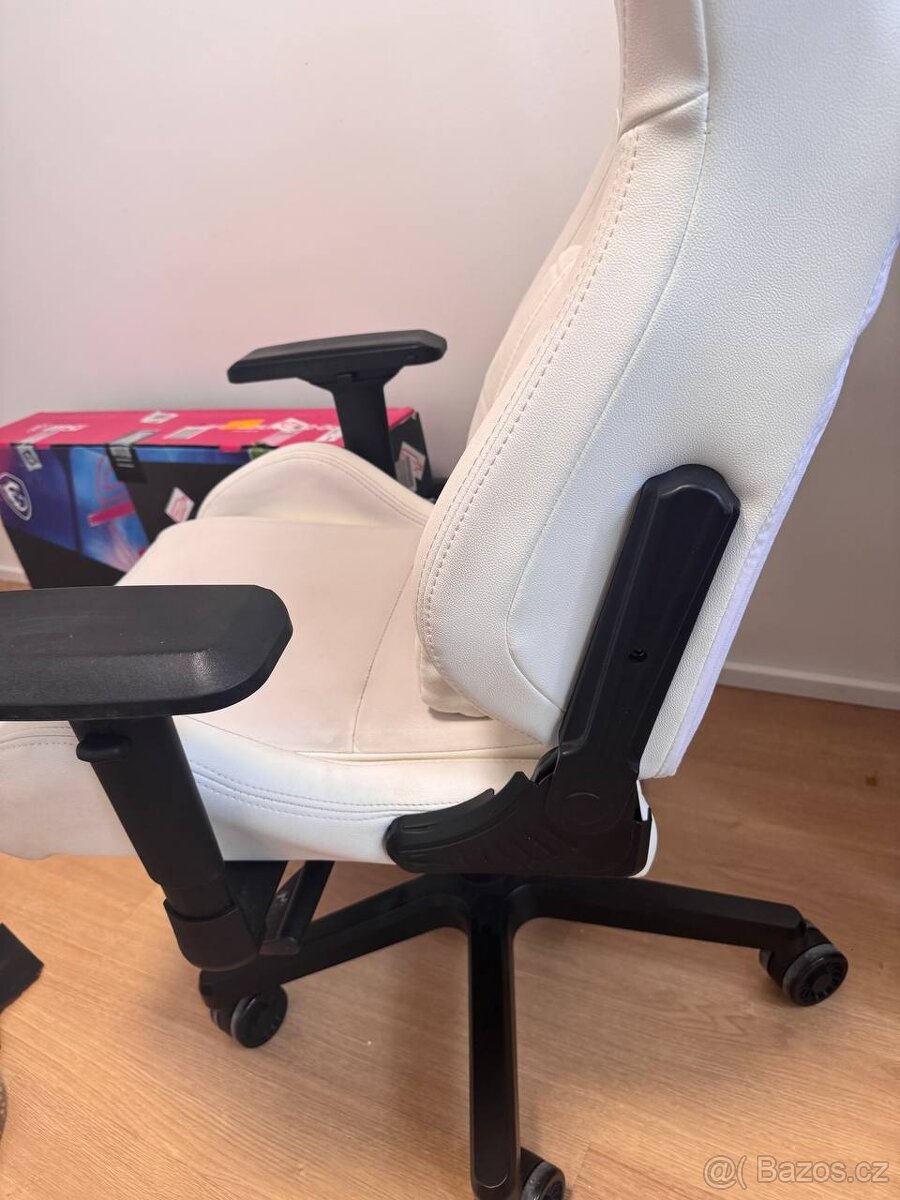 Prodám herní křeslo Anda Seat - 2
