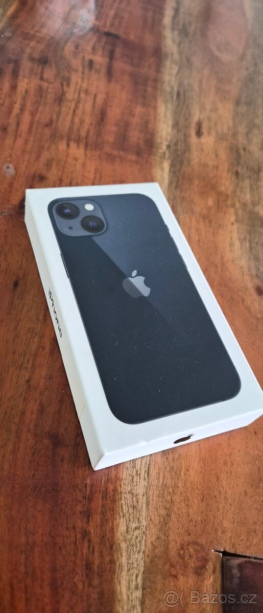 Apple iPhone 13 - 2