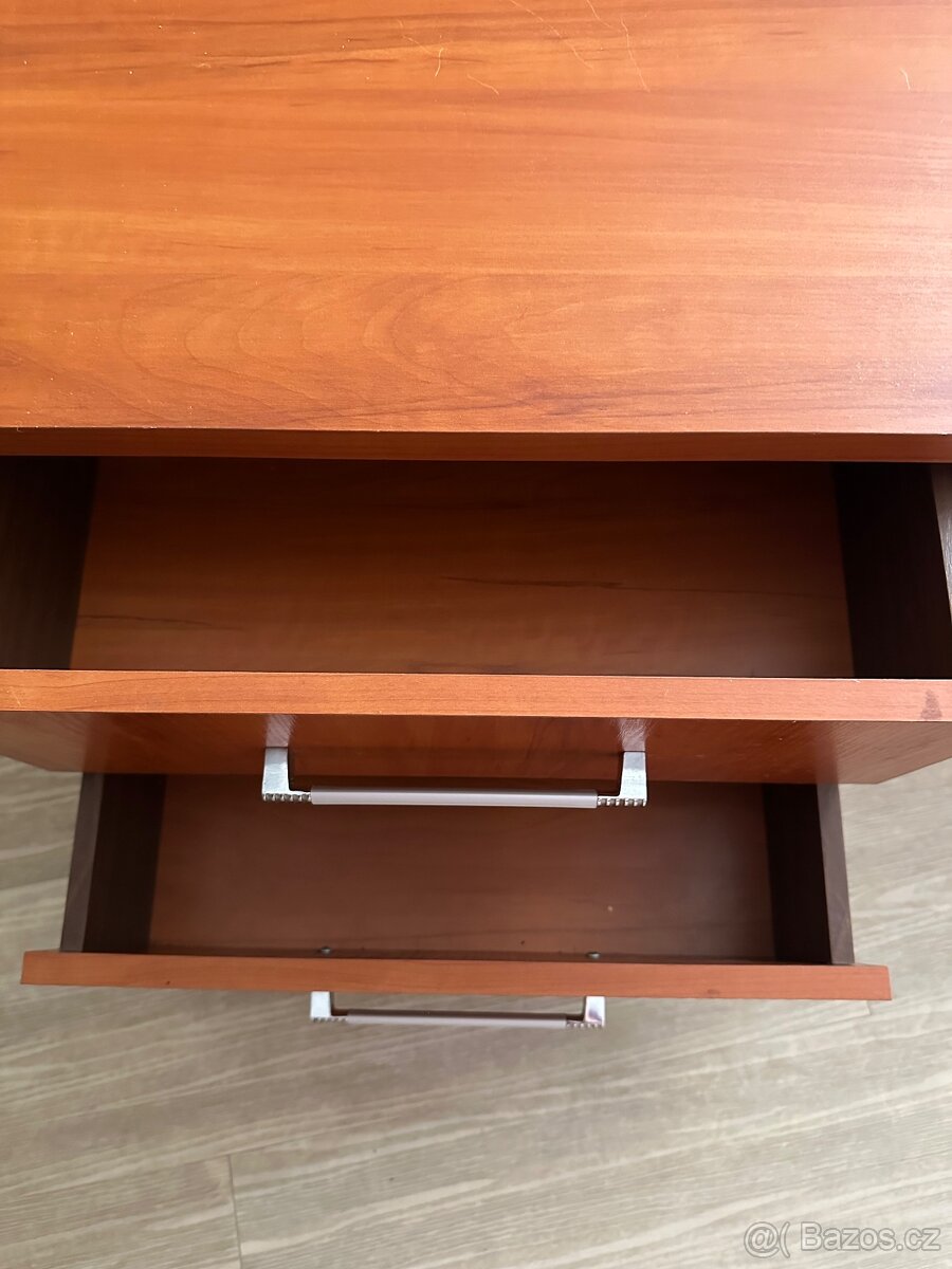 Nocni stolek - 2
