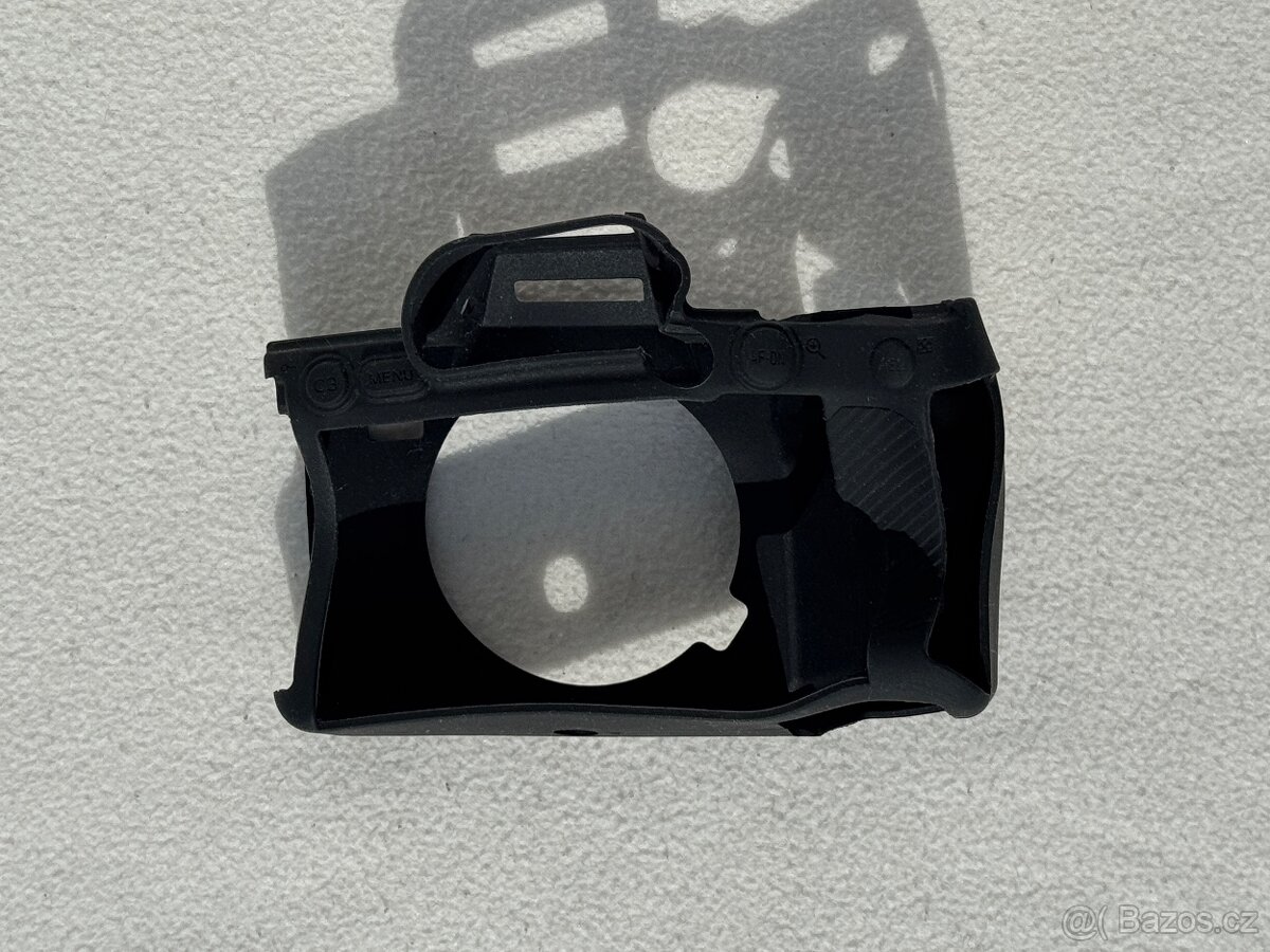 Sony A7RIV - silikonový obal - 2