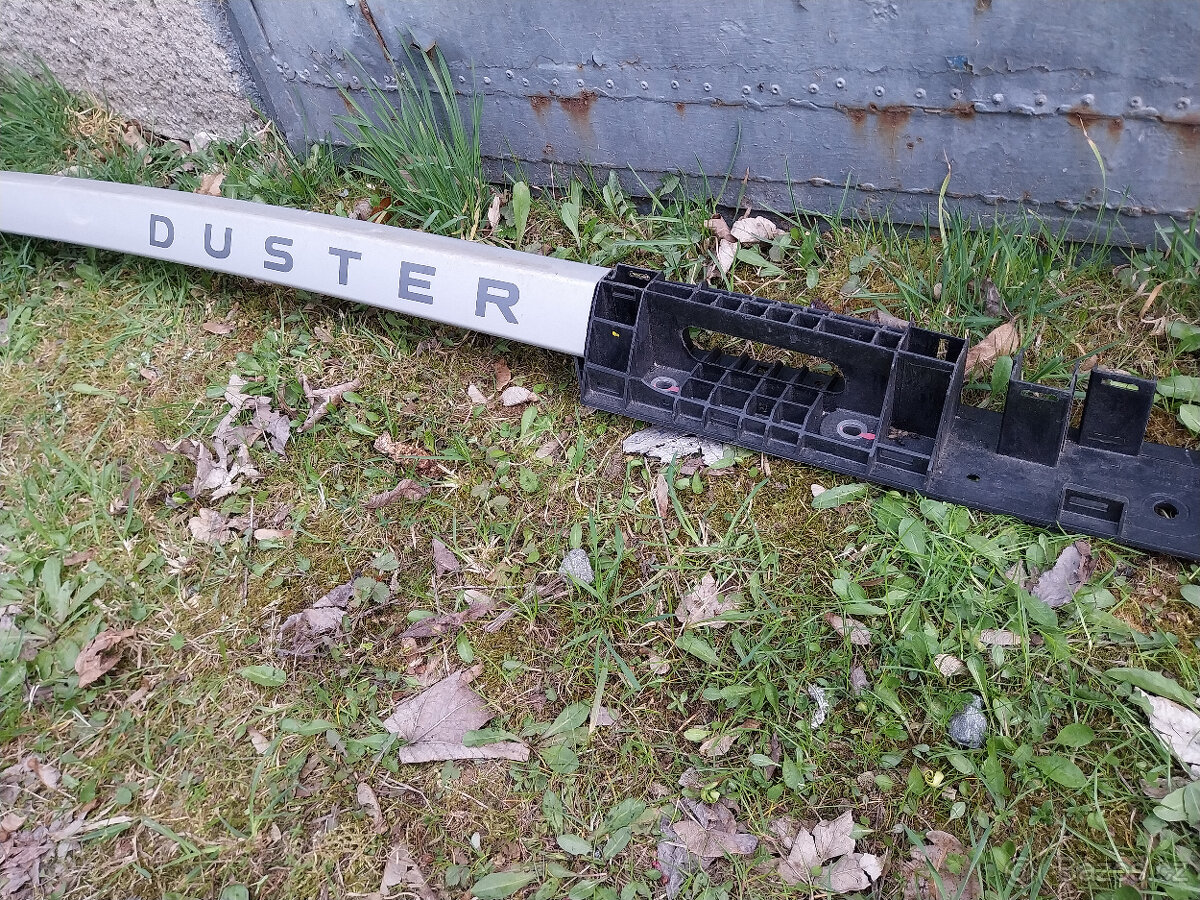 Podélný střešní nosič Dacia Duster - 2