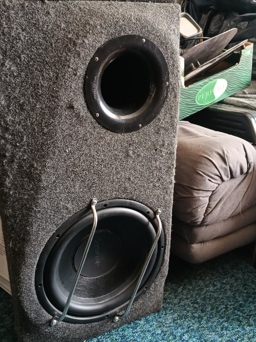 Prodám subwoofer Helix 12 - 2