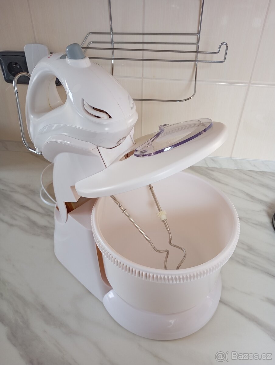 Prodám kuchyňský robot ETA - 2