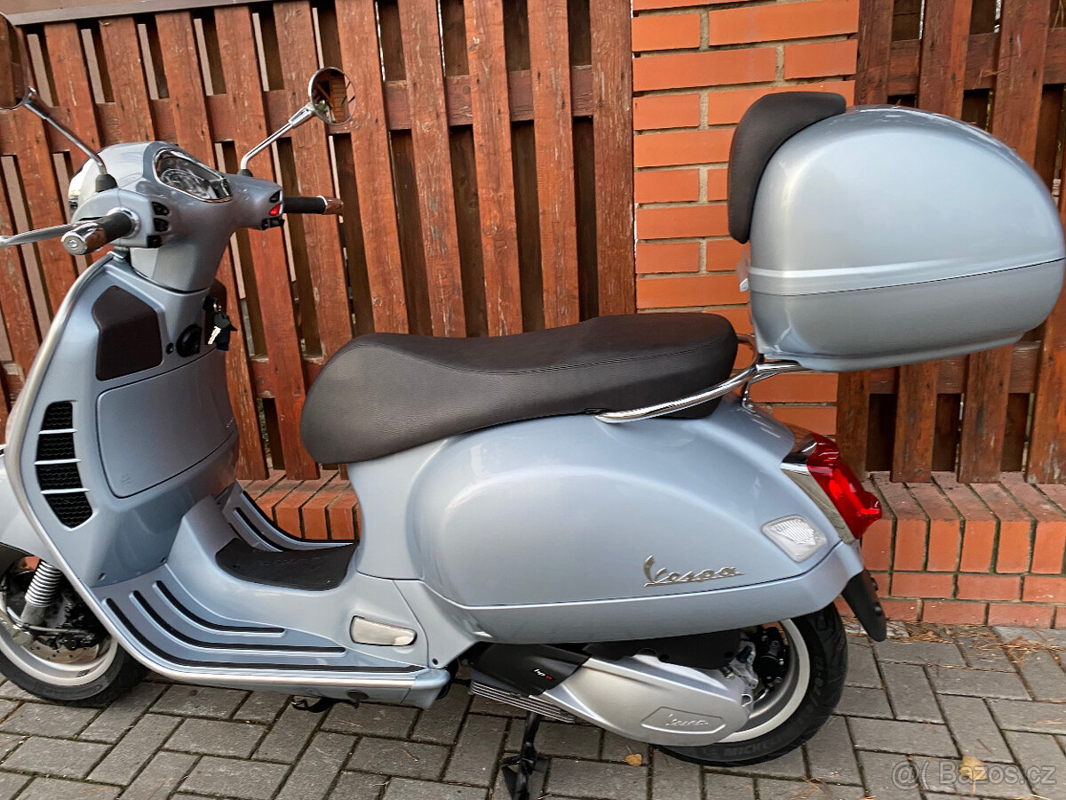 Vespa GTS 300 Hpe (2021) - 2