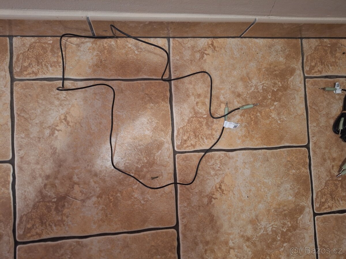 Prodám aux/stereo/jack kabel - 2