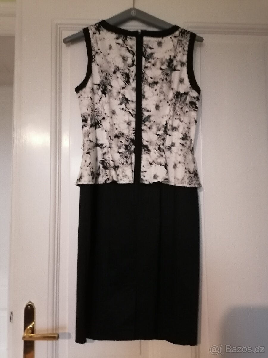 Pouzdrové šaty - 2