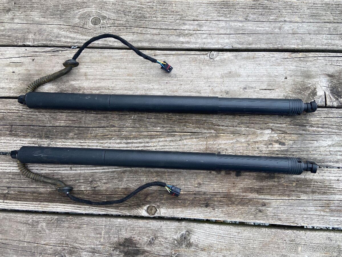 VW Passat B8 elektrické vzpěry kufru - 2