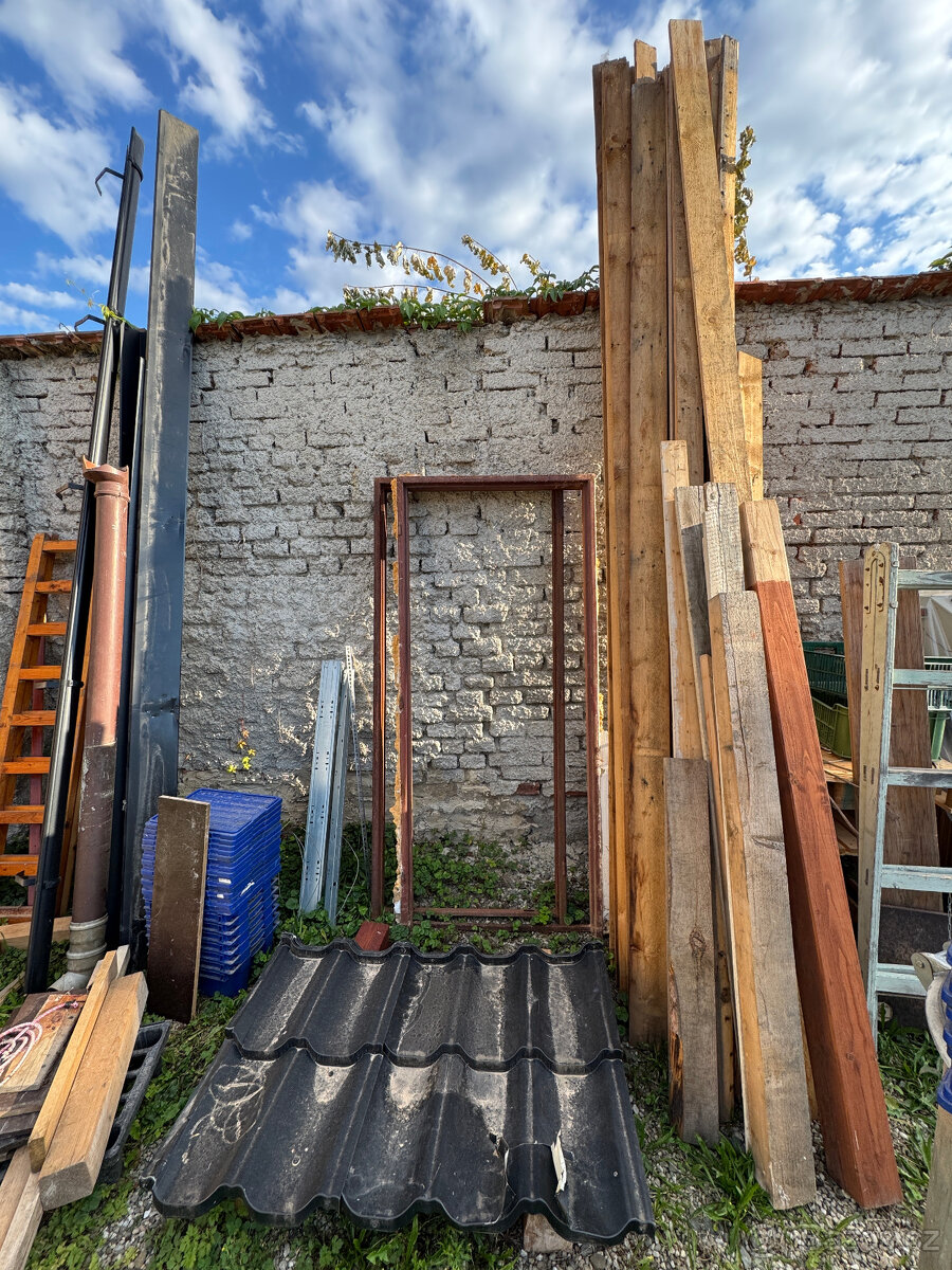 Krov s podbitím a plechovou krytinou - 2