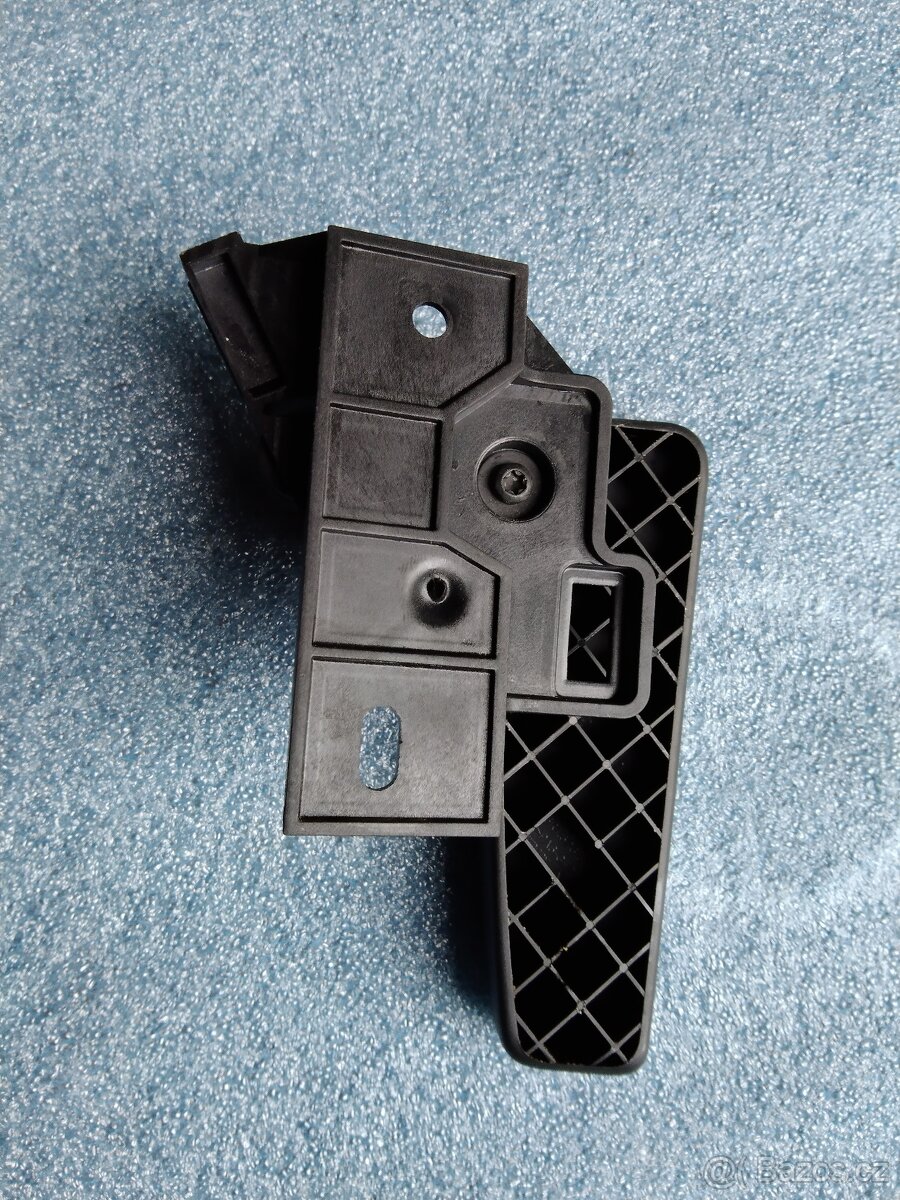 Škoda Octavia 3 páčka přední kapoty - 2