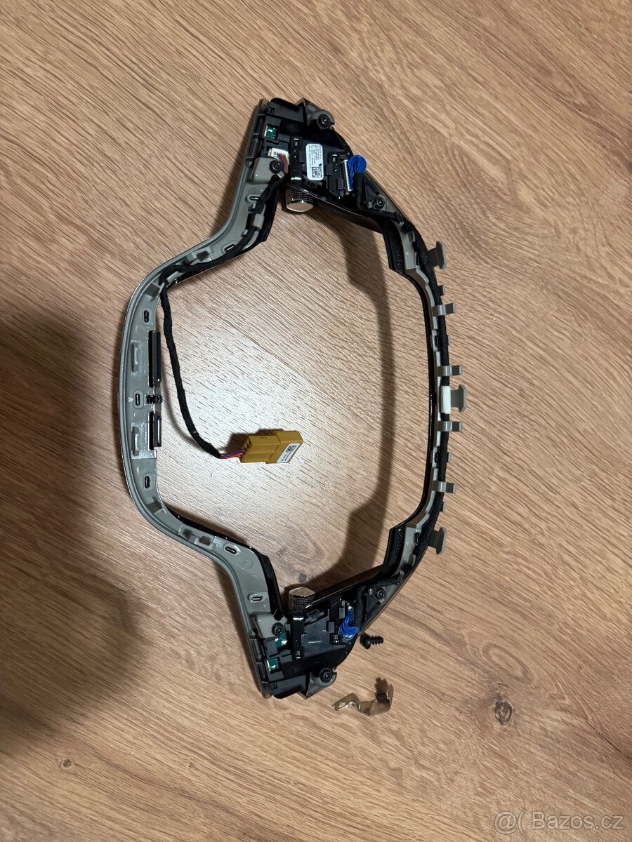 Multifunkční tlačítka na volant Škoda - 2