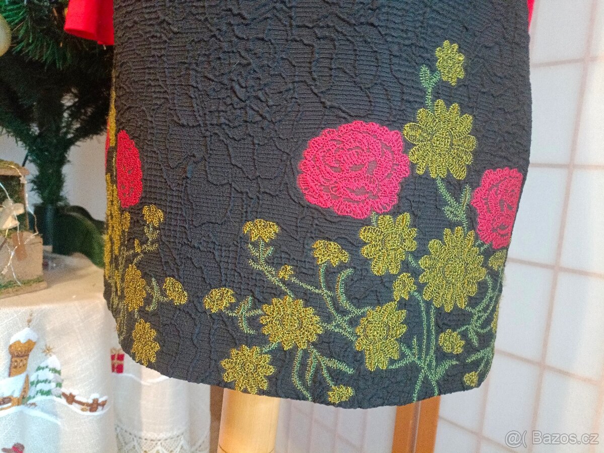 Originální společenské šaty z bolerkem. - 2