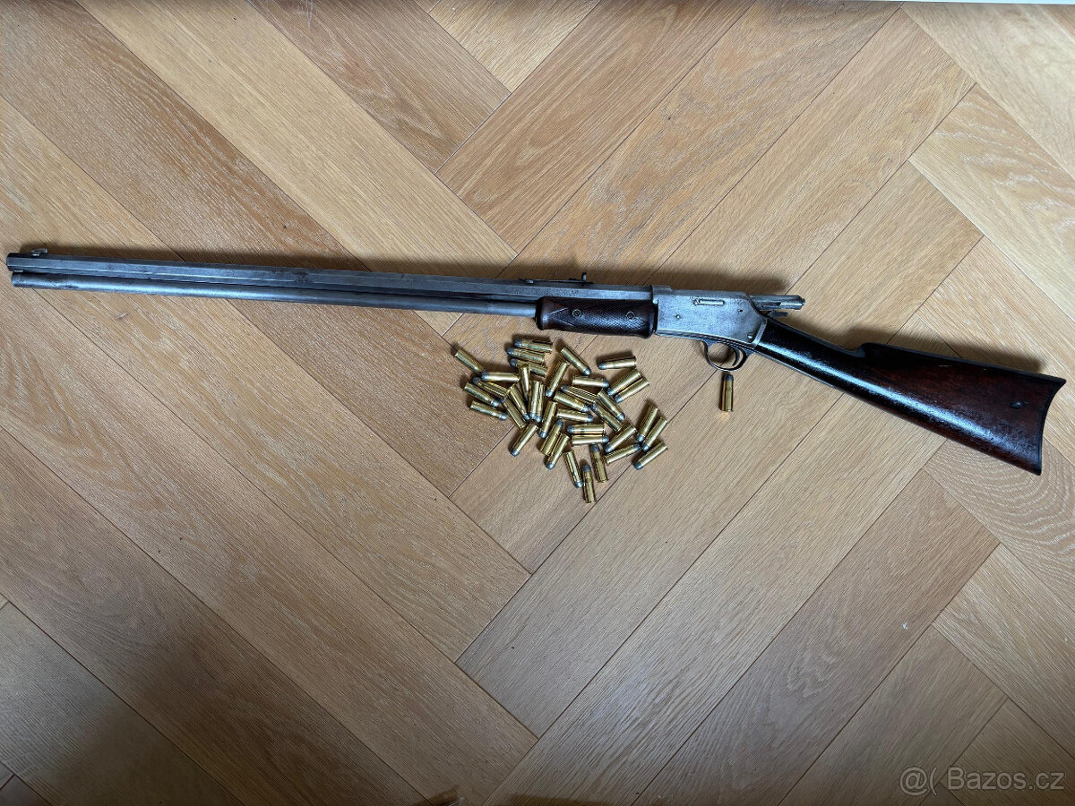 US rifle Colt Lightning 38-40 s náboji - 2