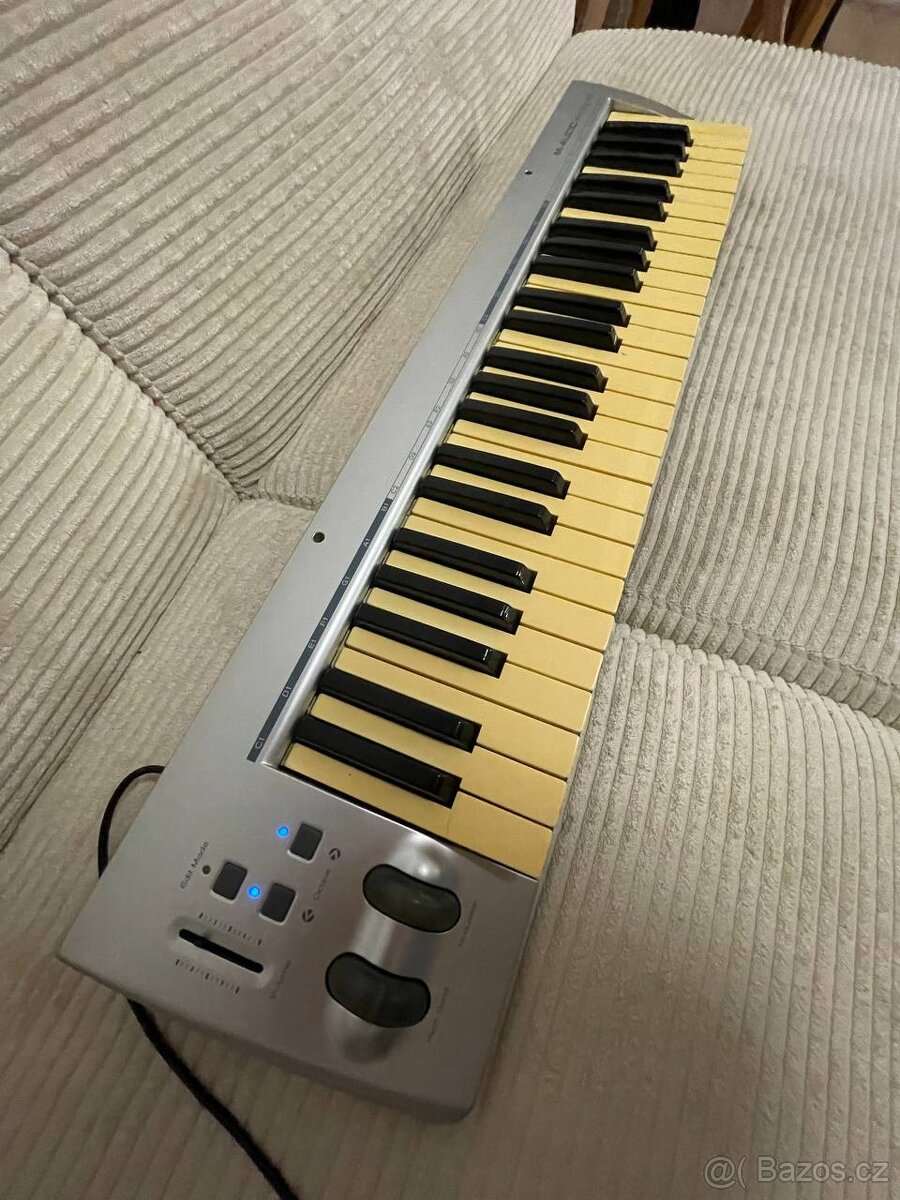 MIDI keyboard M-Audio keyrig 49 - 2