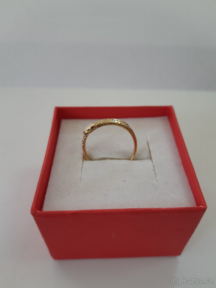 Zlatý prsten-had - 2