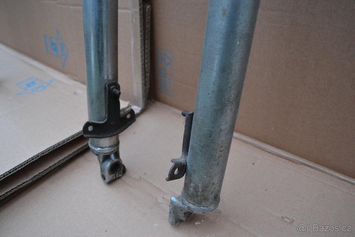 JAWA 350/634 Přední vidlice s brýlemi. NOVÁ CENA. - 2