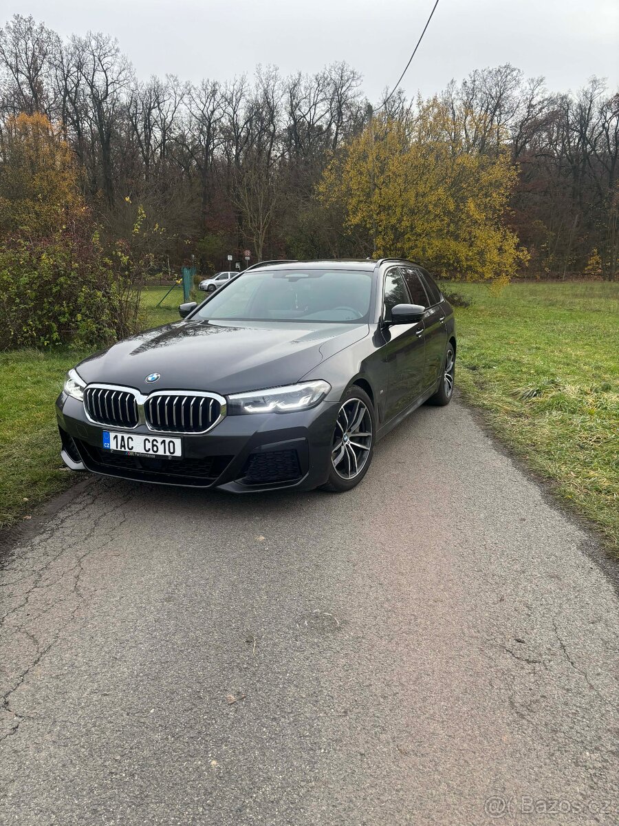 BMW Řada 5, 530d Touring xDrive M-paket, 2022 - 2