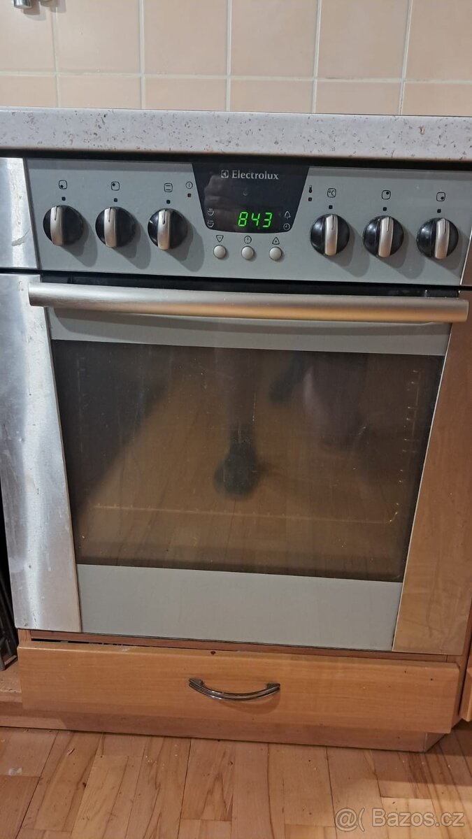 Varná deska a elektrická trouba - 2